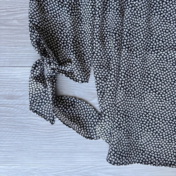 MICHAEL KORS galyn off the shoulder top size S NWT - Picture 4 of 13